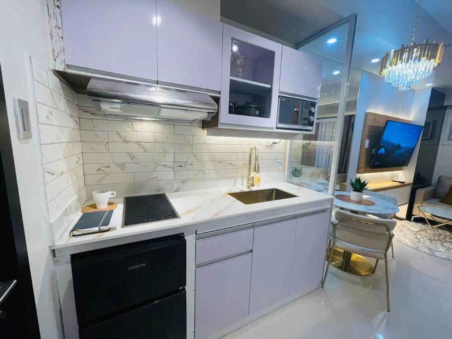 Marias Suite Near Manila Bay Free Use Of Pool מראה חיצוני תמונה